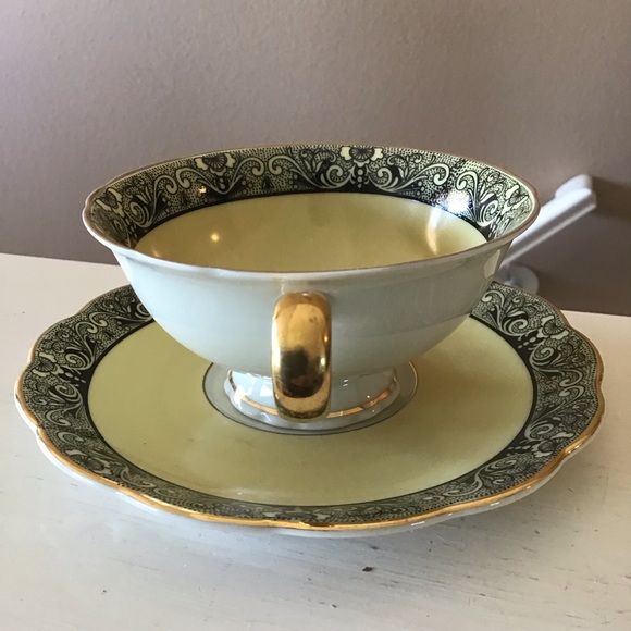 FINAL SALE Vintage Royal Bayreuth Germany Yellow, Black & Gold Floral Teacup Set - Picture 4 of 9